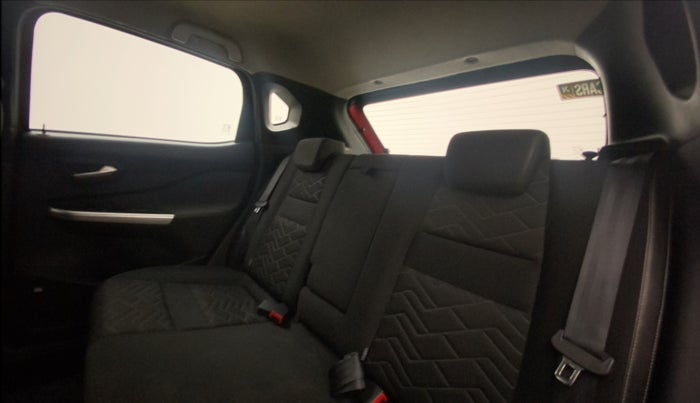 2021 Nissan MAGNITE XV PREMIUM TURBO CVT DUAL TONE, Petrol, Automatic, 45,851 km, Right Side Rear Door Cabin