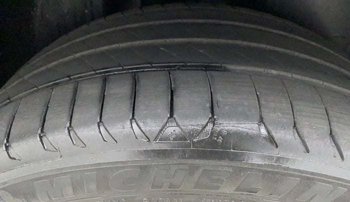 2018 Volkswagen Vento HIGHLINE PLUS 1.5 AT 16 ALLOY, Diesel, Automatic, 81,384 km, Right Rear Tyre Tread