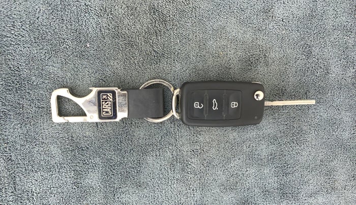 2018 Volkswagen Vento HIGHLINE PLUS 1.5 AT 16 ALLOY, Diesel, Automatic, 81,384 km, Key Close Up