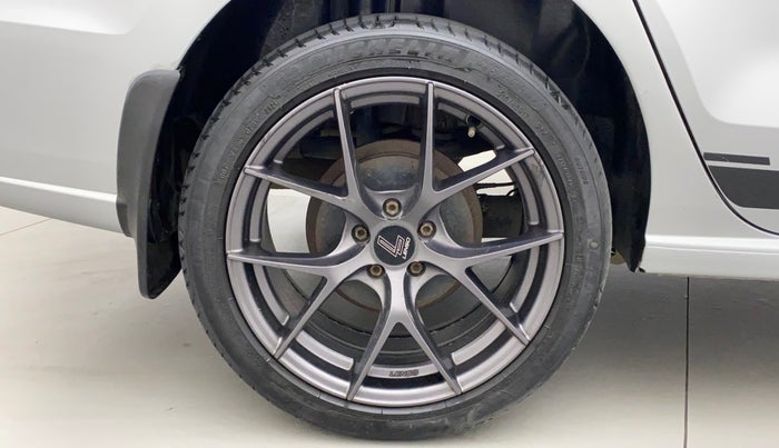 2018 Volkswagen Vento HIGHLINE PLUS 1.5 AT 16 ALLOY, Diesel, Automatic, 81,384 km, Right Rear Wheel