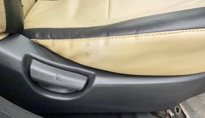 2013 Hyundai Grand i10 SPORTZ 1.2 KAPPA VTVT, Petrol, Manual, 67,043 km, Driver Side Adjustment Panel