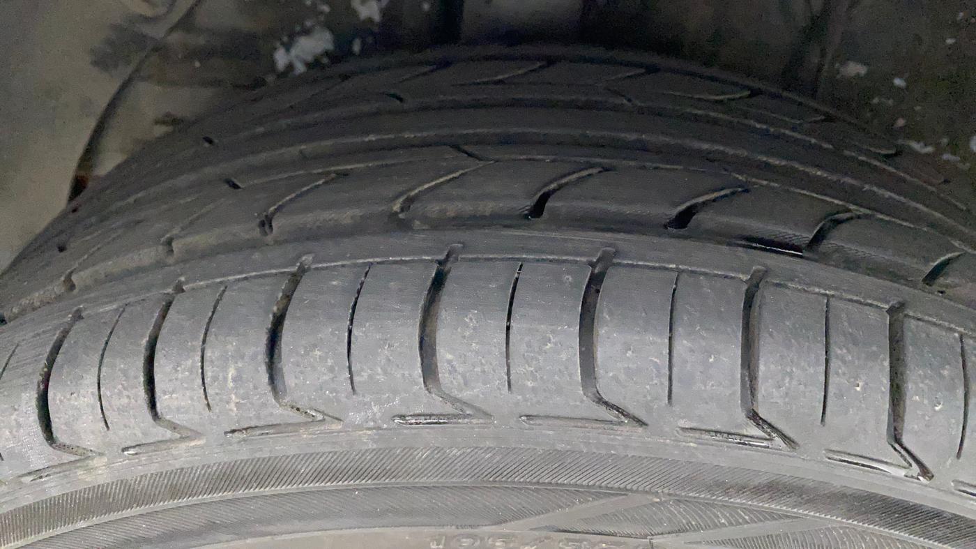 2019 Hyundai Elite i20 ASTA 1.2 (O), Petrol, Manual, 73,558 km, Right Rear Tyre Tread