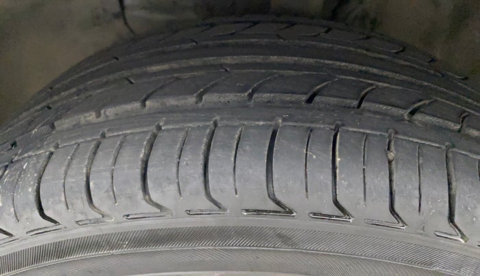 2019 Hyundai Elite i20 ASTA 1.2 (O), Petrol, Manual, 73,558 km, Left Front Tyre Tread