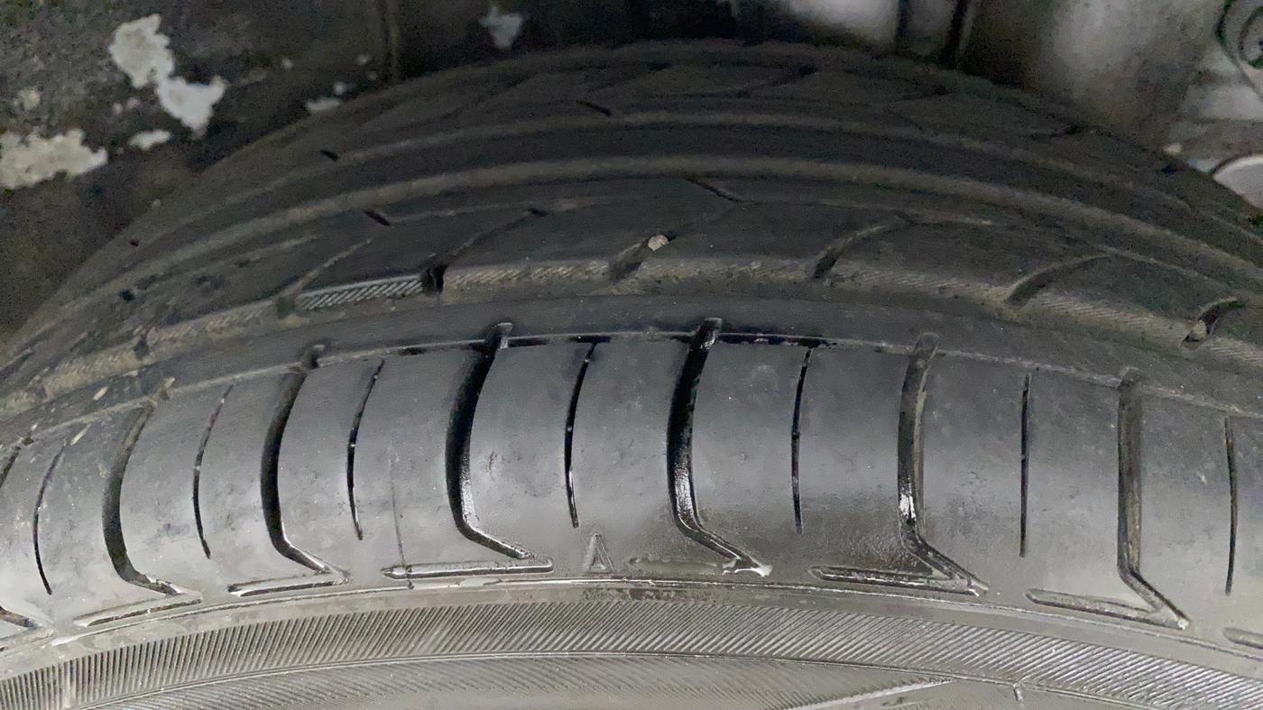 2019 Hyundai Elite i20 ASTA 1.2 (O), Petrol, Manual, 73,558 km, Left Rear Tyre Tread