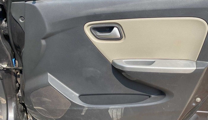 2018 Maruti Alto K10 VXI, Petrol, Manual, 1,02,904 km, Driver Side Door Panels Control