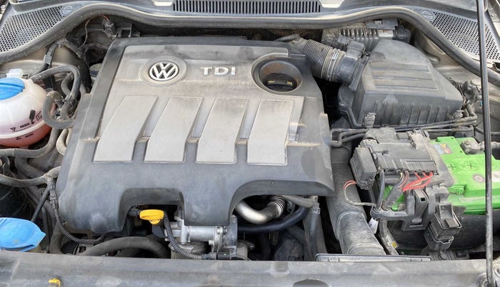 2014 Volkswagen Vento HIGHLINE DIESEL 1.6, Diesel, Manual, 1,15,059 km, Open Bonet