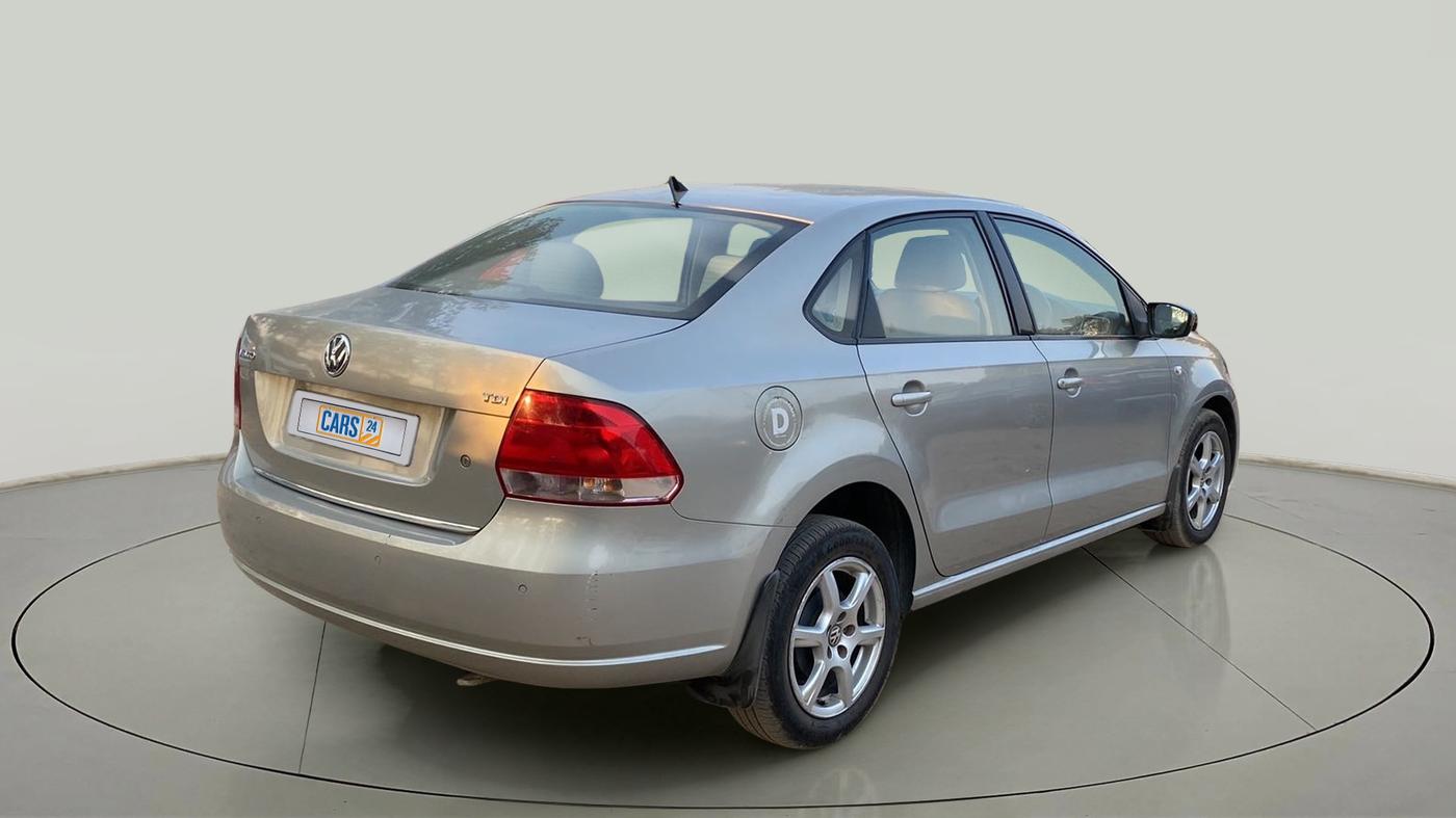 2014 Volkswagen Vento HIGHLINE DIESEL 1.6, CNG, Manual, 1,15,059 km, Right Back Diagonal
