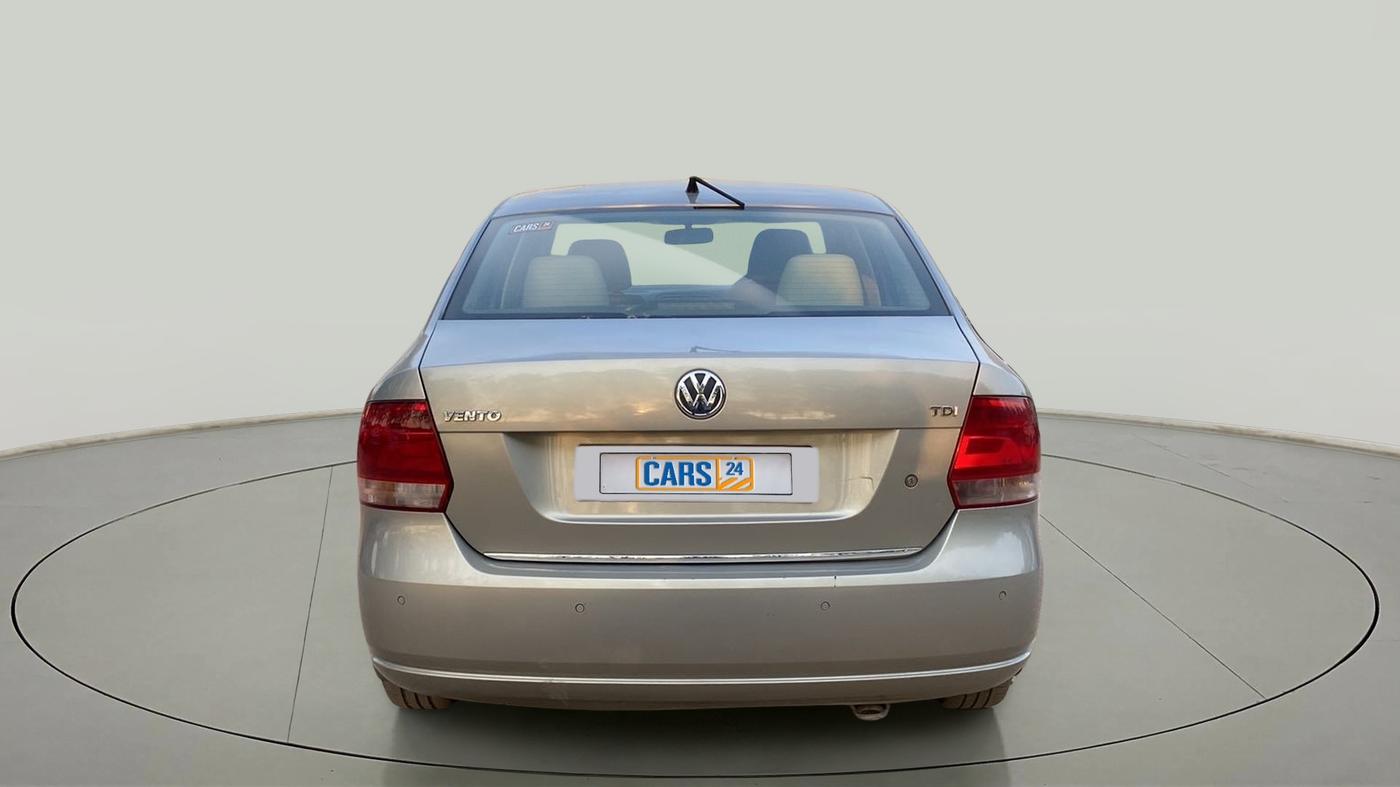 2014 Volkswagen Vento HIGHLINE DIESEL 1.6, CNG, Manual, 1,15,059 km, Back/Rear