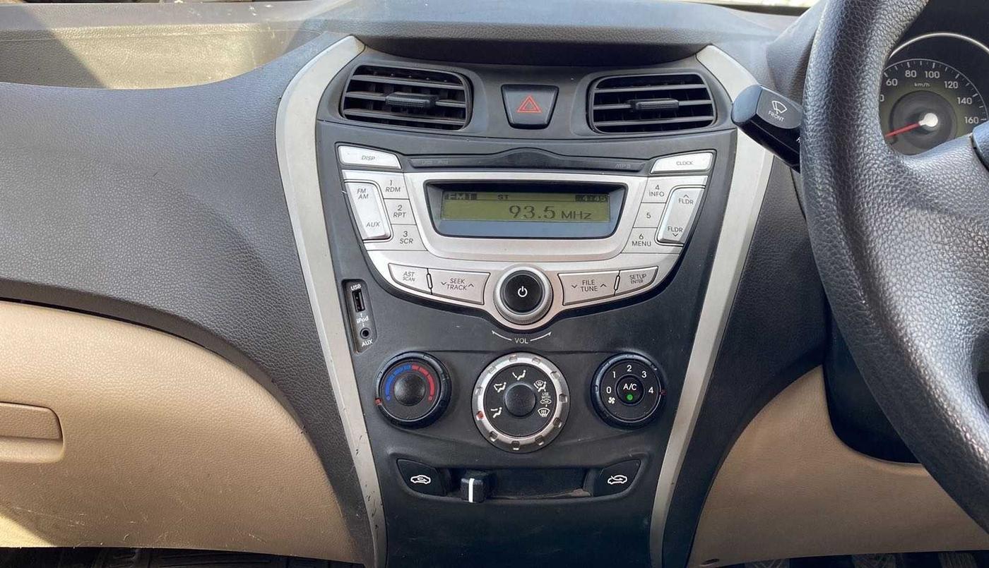 2017 Hyundai Eon MAGNA +, CNG, Manual, 91,452 km, Air Conditioner