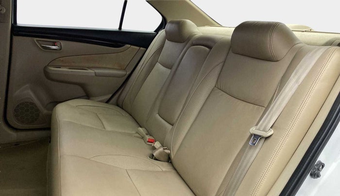 2015 Maruti Ciaz ZXI, Petrol, Manual, 90,272 km, Right Side Rear Door Cabin