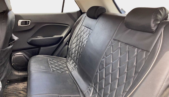 2021 Hyundai VENUE S+ 1.2, Petrol, Manual, 42,141 km, Right Side Rear Door Cabin