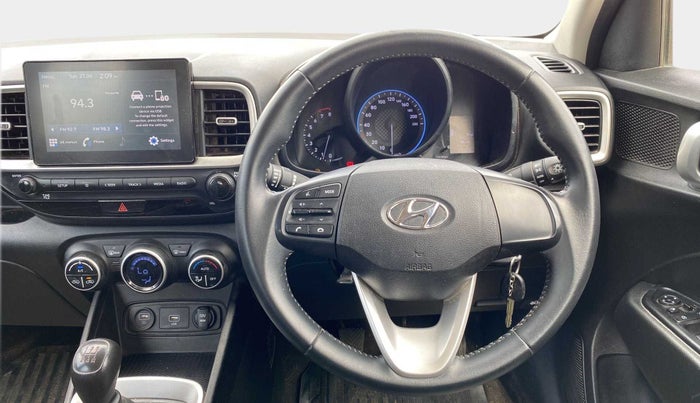 2021 Hyundai VENUE S+ 1.2, Petrol, Manual, 42,141 km, Steering Wheel Close Up