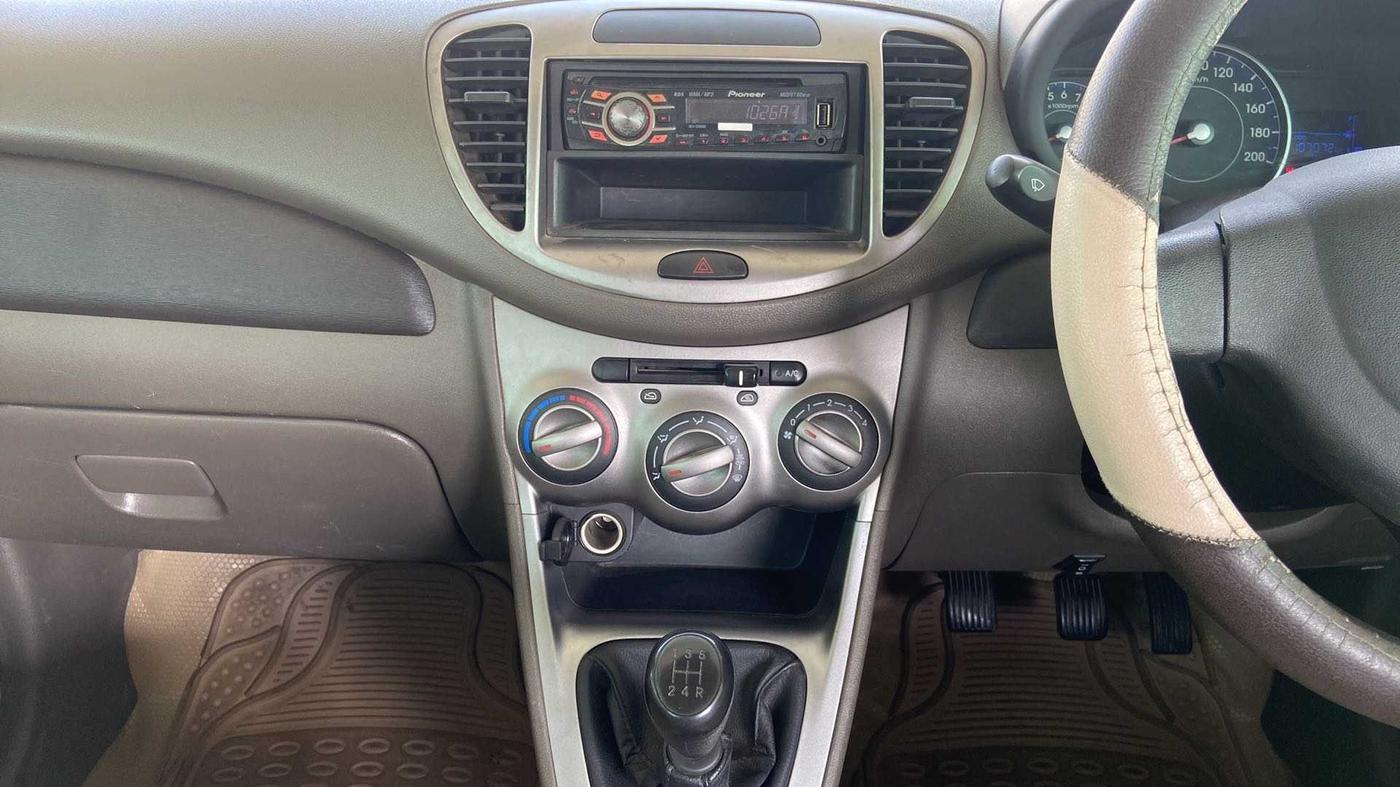 2013 Hyundai i10 MAGNA 1.2, Petrol, Manual, 1,07,076 km, Air Conditioner