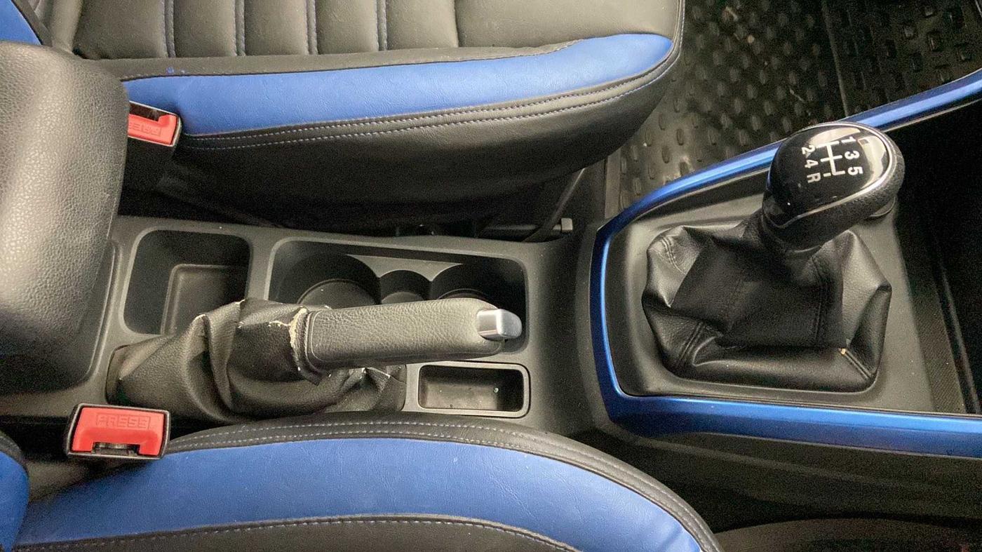 2019 Ford Ecosport TITANIUM 1.5L SIGNATURE EDITION (SUNROOF) PETROL, CNG, Manual, 22,956 km, Gear Lever