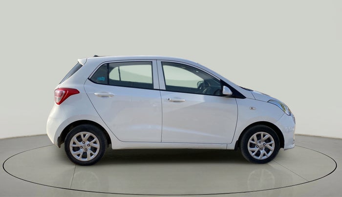 2017 Hyundai Grand i10 MAGNA 1.2 KAPPA VTVT, Petrol, Manual, 44,142 km, Right Side View
