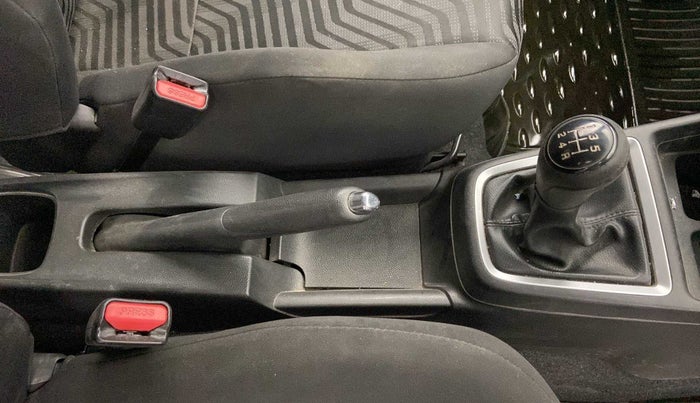 2018 Maruti Swift VXI, Petrol, Manual, 35,356 km, Gear Lever