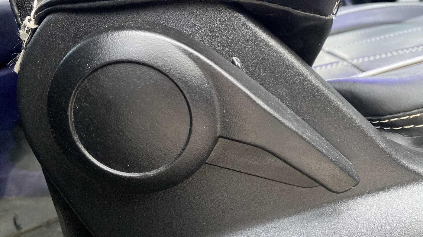 2023 Tata PUNCH PURE MT, Petrol, Manual, 8,246 km, Driver Side Adjustment Panel
