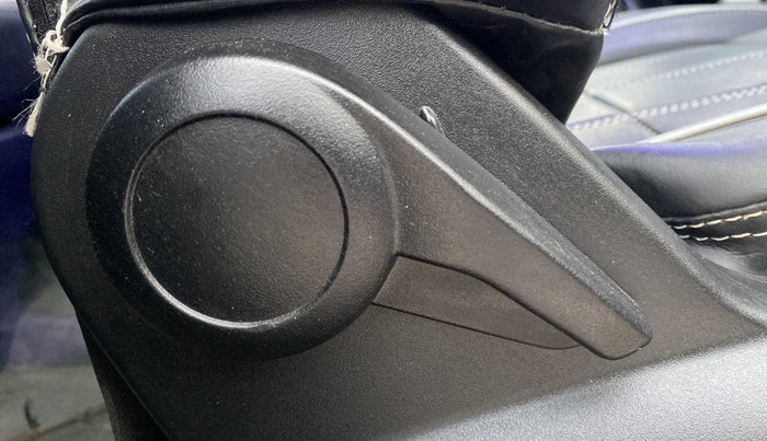 2023 Tata PUNCH PURE MT, Petrol, Manual, 8,246 km, Driver Side Adjustment Panel