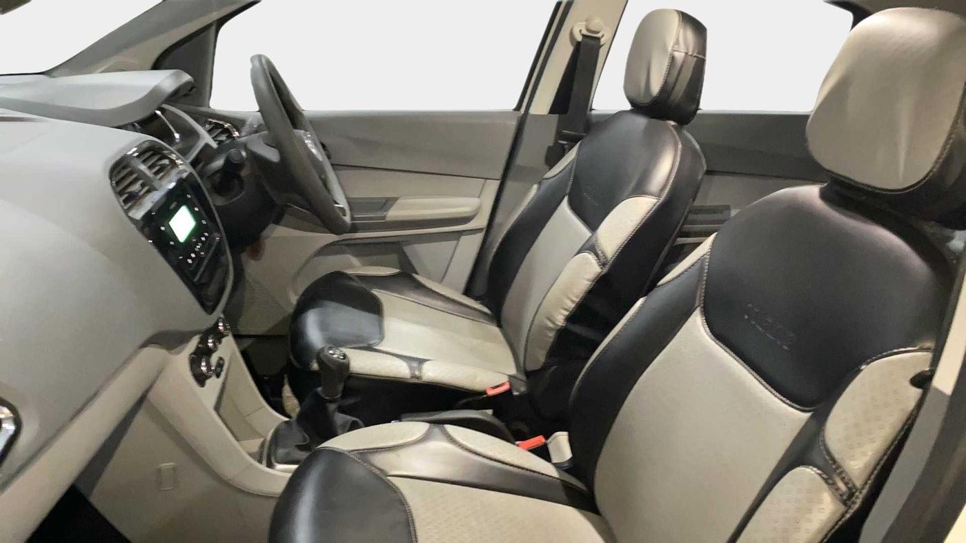 2022 Tata TIGOR XM CNG, CNG, Manual, 23,966 km, Right Side Front Door Cabin