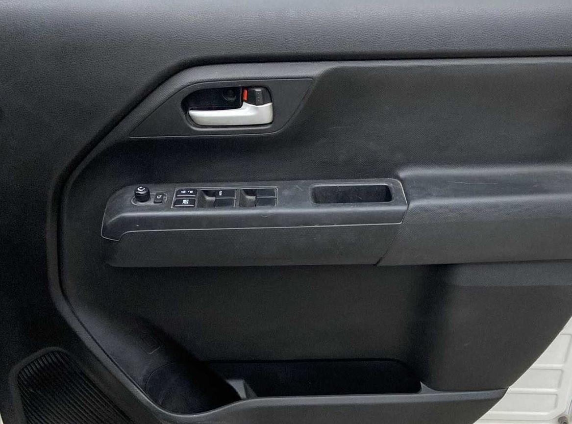 2021 Maruti New Wagon-R ZXI 1.2, Petrol, Manual, 22,877 km, Driver Side Door Panels Control