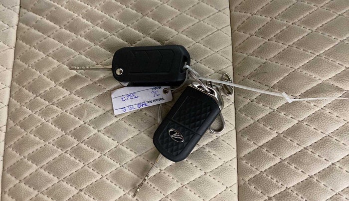 2021 Mahindra Thar LX PETROL HT 4WD AT, Petrol, Automatic, 29,941 km, Key Close Up