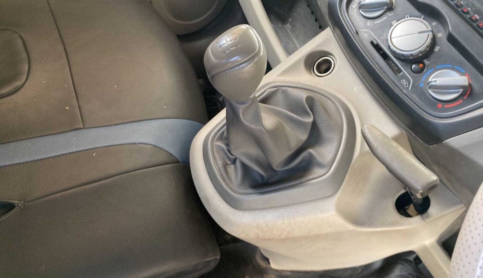 2016 Datsun Go T, CNG, Manual, 98,663 km, Gear Lever