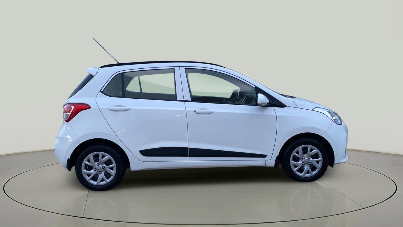 2019 Hyundai Grand i10 SPORTZ 1.2 KAPPA VTVT, Petrol, Manual, 16,152 km, Right Side View