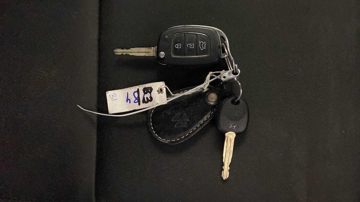 2021 Hyundai NEW I20 SPORTZ 1.2 MT, Petrol, Manual, 26,849 km, Key Close Up