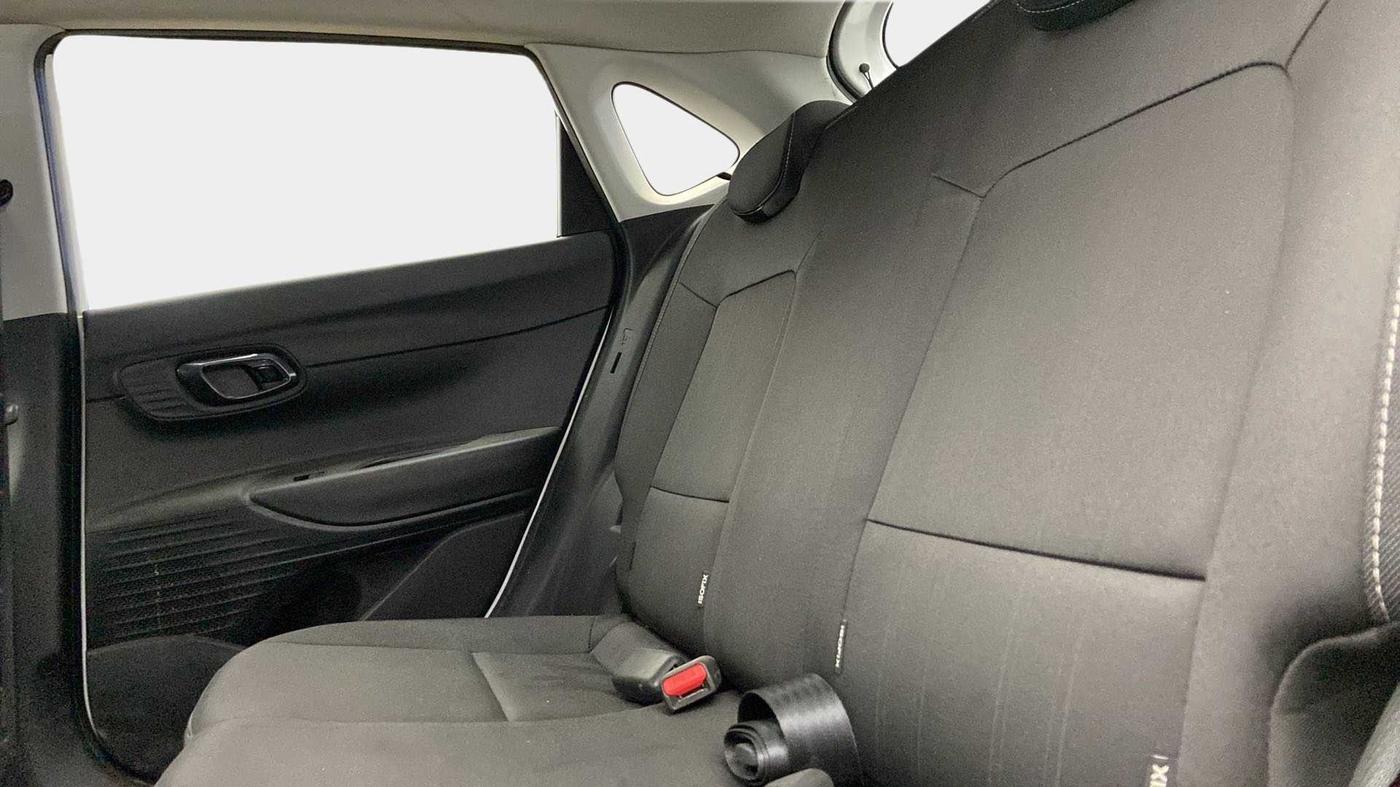 2021 Hyundai NEW I20 SPORTZ 1.2 MT, Petrol, Manual, 26,849 km, Right Side Rear Door Cabin