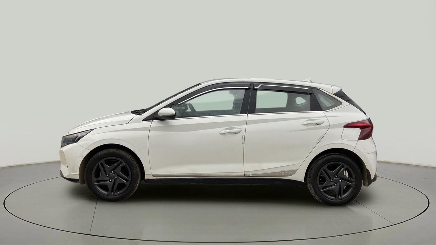 2021 Hyundai NEW I20 SPORTZ 1.2 MT, Petrol, Manual, 26,849 km, Left Side
