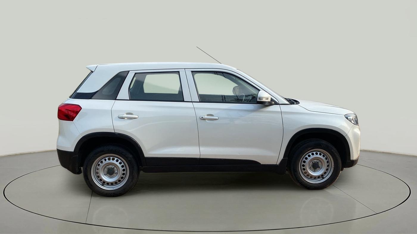 2021 Maruti Vitara Brezza LXI, Petrol, Manual, 34,595 km, Right Side View