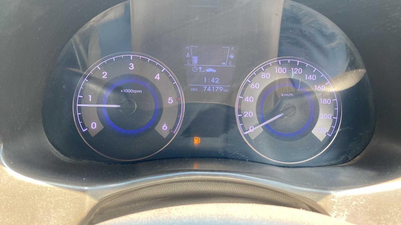 2013 Hyundai Verna FLUIDIC 1.6 CRDI SX, Diesel, Manual, 75,168 km, Odometer Image