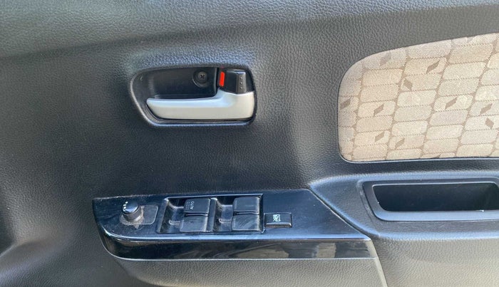 2018 Maruti Wagon R 1.0 VXI + (O) AMT, Petrol, Automatic, 39,881 km, Driver Side Door Panels Control