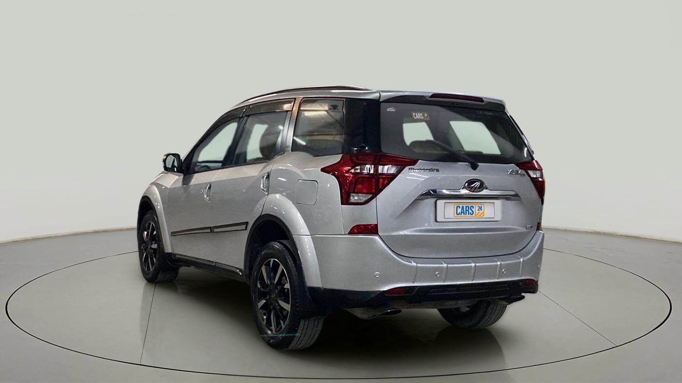2018 Mahindra XUV500 W11, Diesel, Manual, 76,476 km, Left Back Diagonal