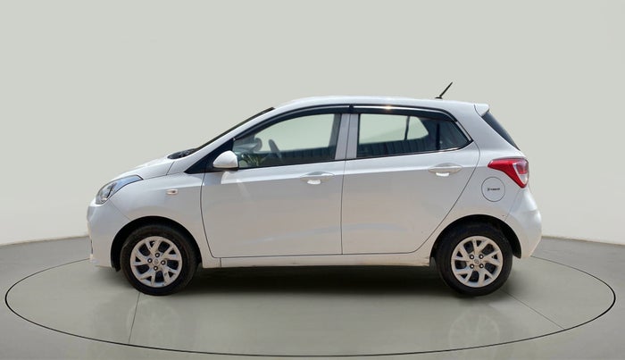 2017 Hyundai Grand i10 SPORTZ 1.2 KAPPA VTVT, Petrol, Manual, 82,136 km, Left Side