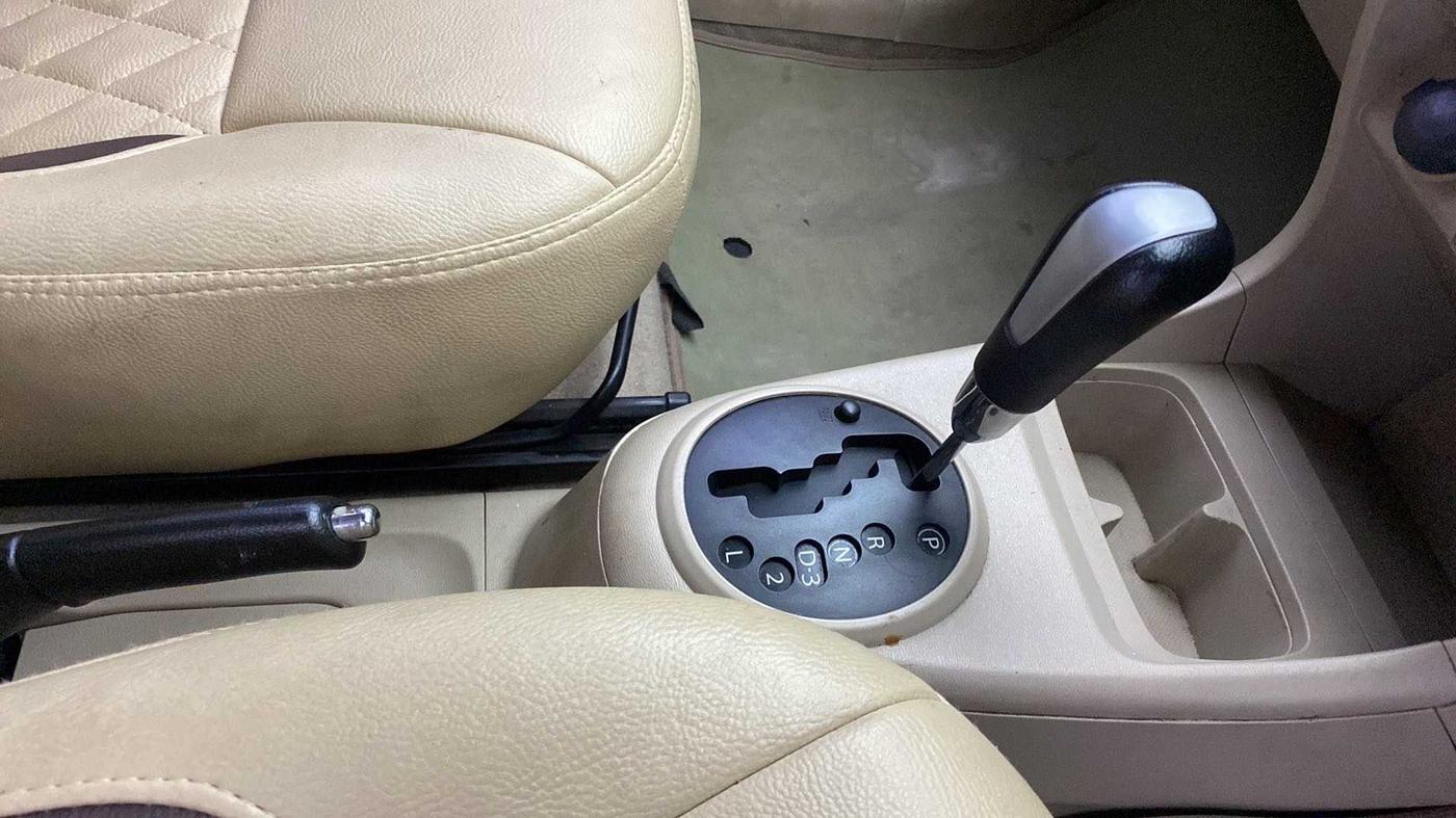 2013 Maruti A Star VXI (ABS) AT, Petrol, Automatic, 65,995 km, Gear Lever