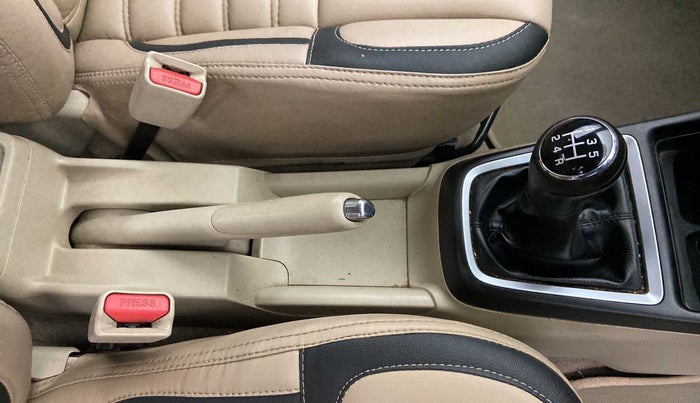 2017 Maruti Dzire VXI, Petrol, Manual, 33,911 km, Gear Lever