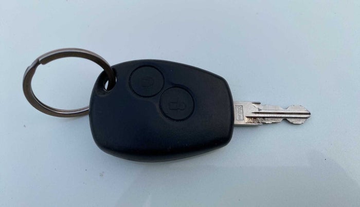 2014 Renault Duster 85 PS RXL DIESEL, Diesel, Manual, 98,299 km, Key Close Up