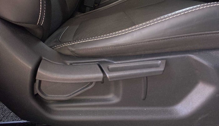 2022 Hyundai VENUE SX 1.0 (O) TURBO IMT, Petrol, Manual, 19,887 km, Driver Side Adjustment Panel