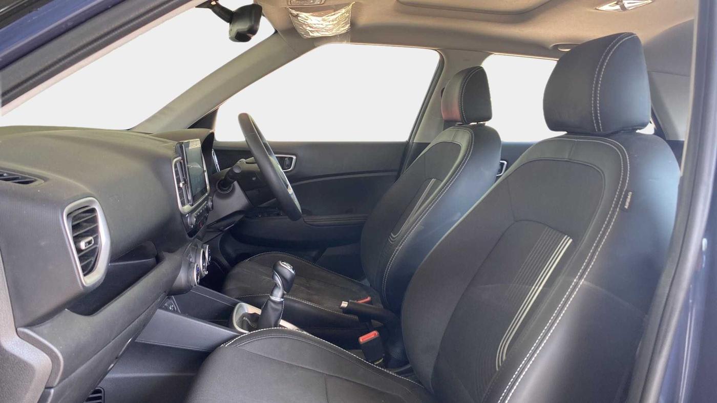2022 Hyundai VENUE SX 1.0 (O) TURBO IMT, Petrol, Manual, 19,887 km, Right Side Front Door Cabin