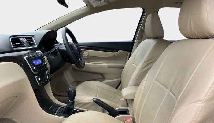2017 Maruti Ciaz ZETA 1.4  AT PETROL, Petrol, Automatic, 23,202 km, Right Side Front Door Cabin