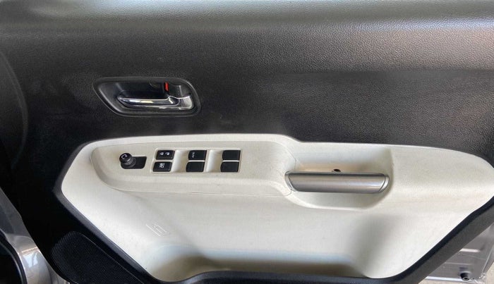 2022 Maruti IGNIS DELTA 1.2, Petrol, Manual, 17,946 km, Driver Side Door Panels Control