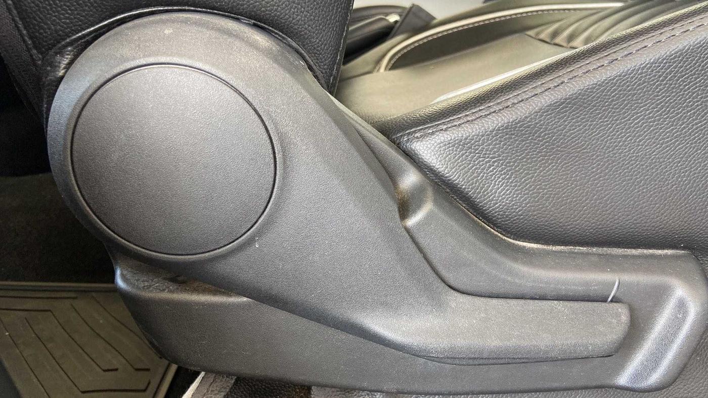 2022 Maruti IGNIS DELTA 1.2, Petrol, Manual, 17,946 km, Driver Side Adjustment Panel