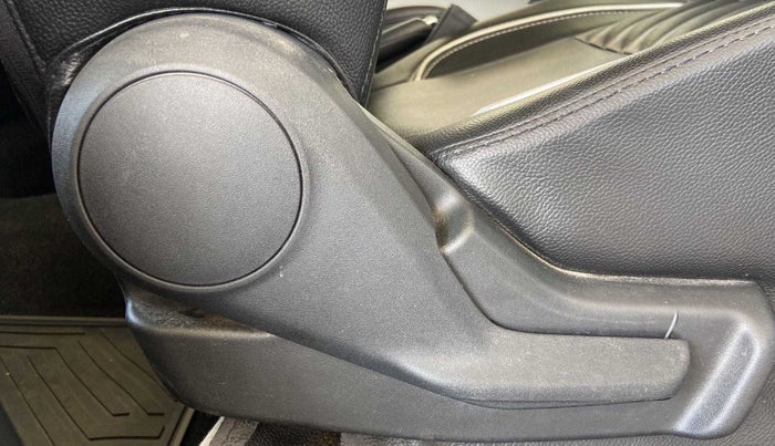 2022 Maruti IGNIS DELTA 1.2, Petrol, Manual, 17,946 km, Driver Side Adjustment Panel