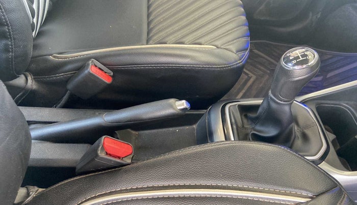 2022 Maruti IGNIS DELTA 1.2, Petrol, Manual, 17,946 km, Gear Lever
