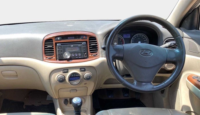 2010 Hyundai Verna TRANSFORM 1.6 SX VTVT, Petrol, Manual, 1,14,988 km, Steering Wheel Close Up