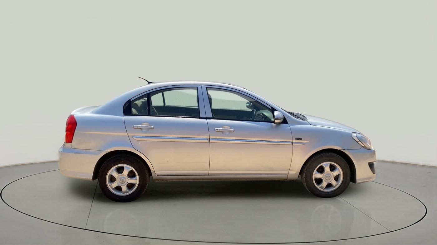 2010 Hyundai Verna TRANSFORM 1.6 SX VTVT, Petrol, Manual, 1,14,988 km, Right Side View