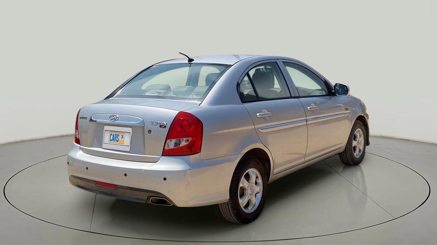 2010 Hyundai Verna TRANSFORM 1.6 SX VTVT, Petrol, Manual, 1,14,988 km, Right Back Diagonal