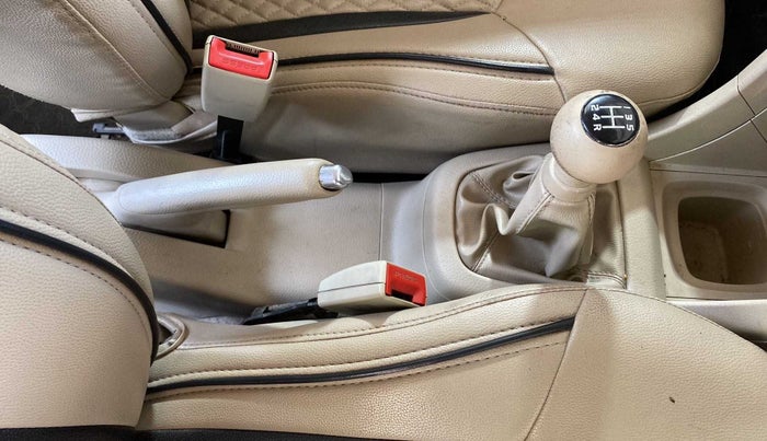 2016 Maruti Swift Dzire VXI, Petrol, Manual, 1,07,226 km, Gear Lever