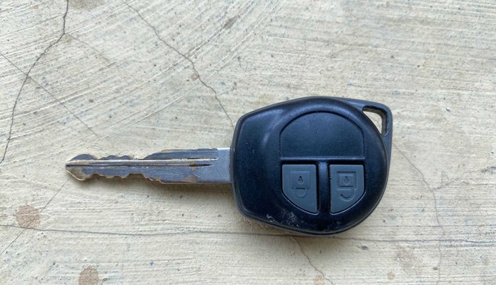 2016 Maruti Swift Dzire VXI, Petrol, Manual, 1,07,226 km, Key Close Up